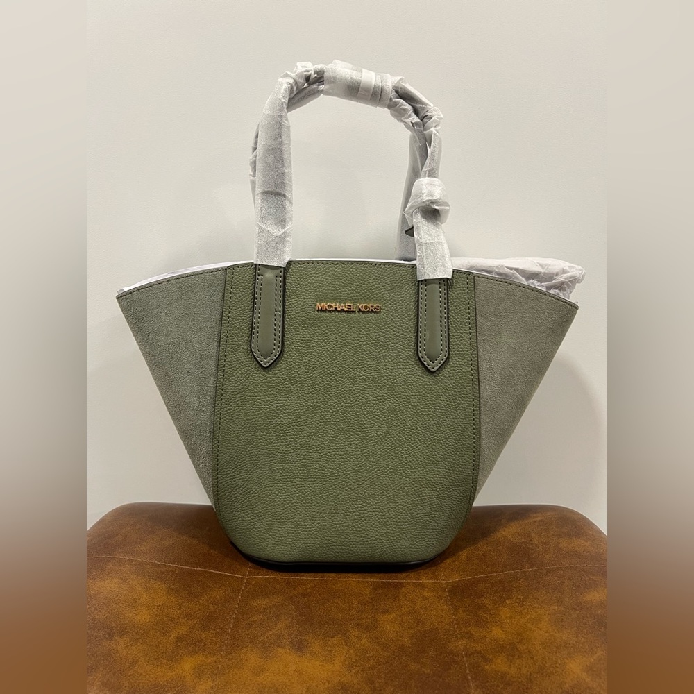 Michael Kors Portia Tote - Army Green. NWT! Excellent Condition